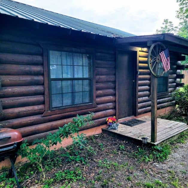 cozy cabin in Oklahoma, rustic