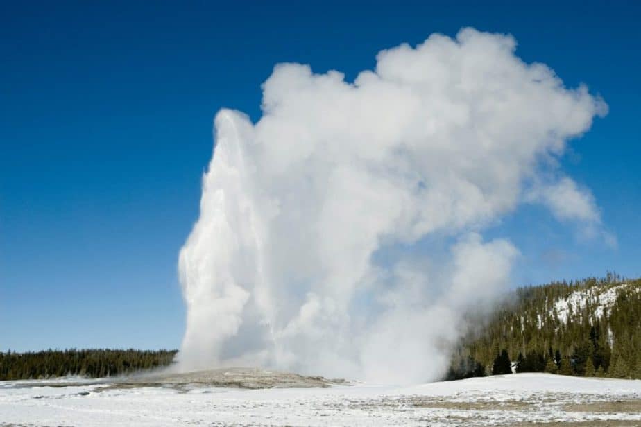 old faithful geyser 
