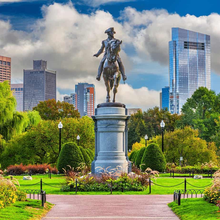 ONE WEEKEND IN BOSTON FREEDOM TRAIL STATUE