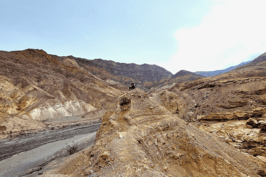 Mosaic Canyon Trail in death valley