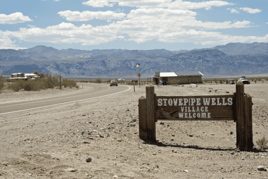 stovepipe wells village sign