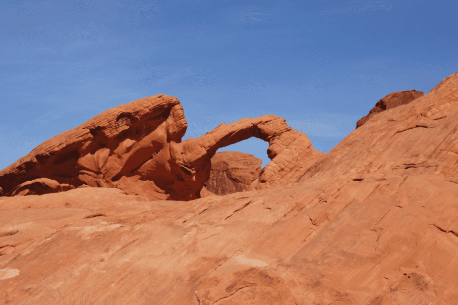 arch rock at valley of fire state park