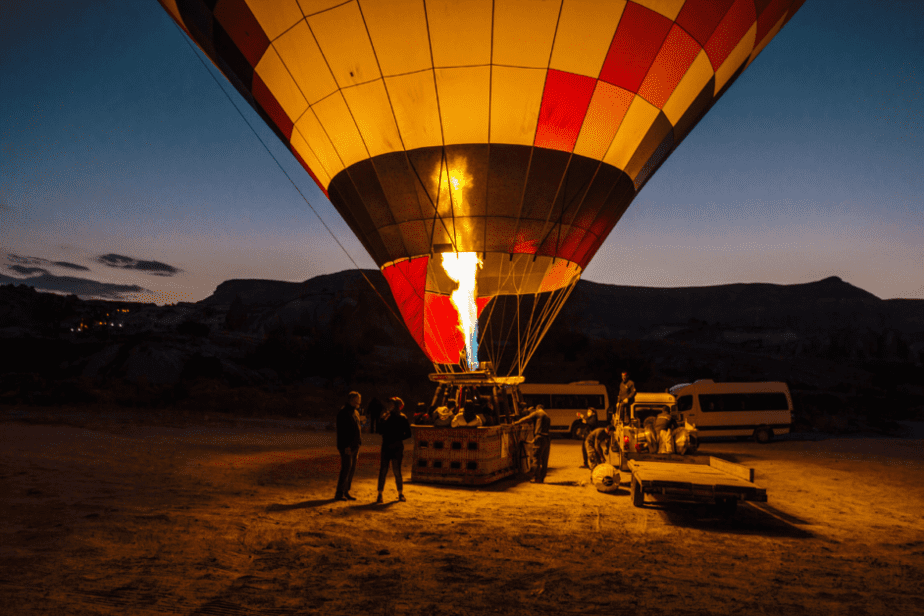 hot air balloon adventurous things to do outside near Las Vegas 