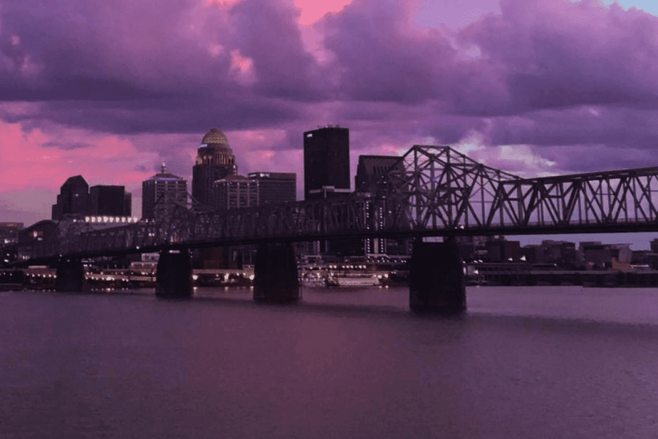 louisville skyline at sunset