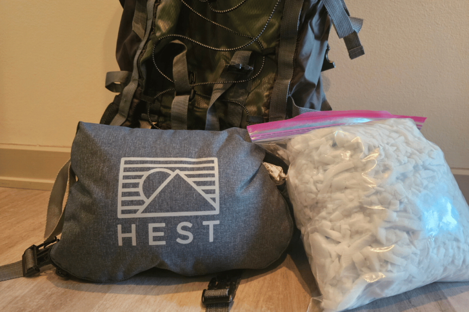 Hest Travel Pillow