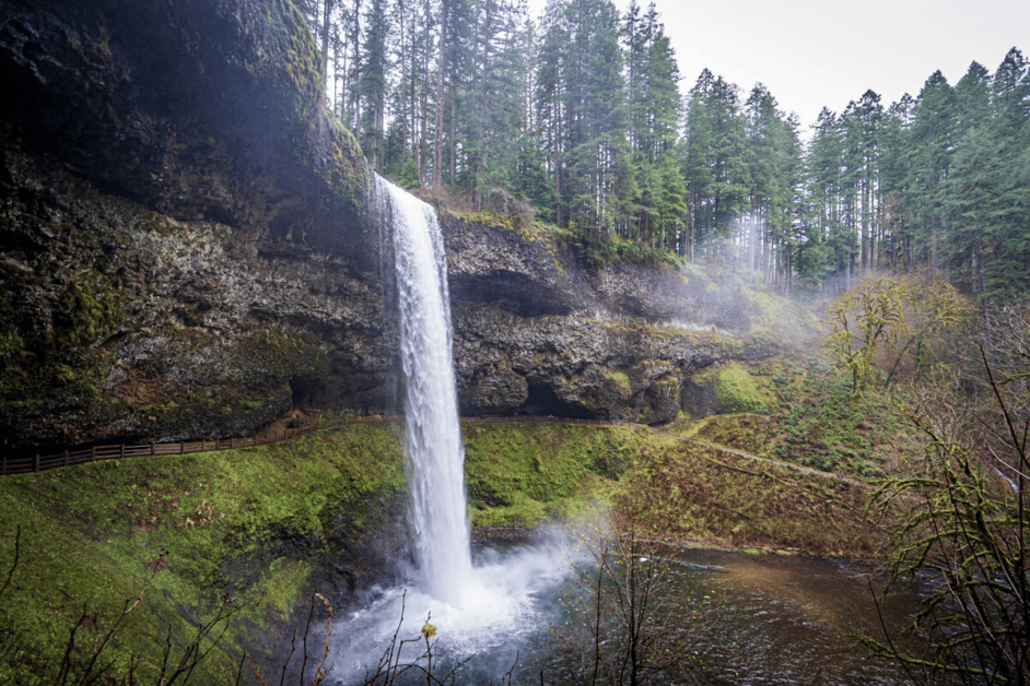 south falls- waterfall you can walk behind in oregon