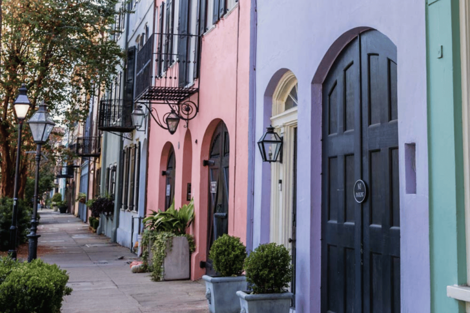 colorful streets in charleston during honeymoon in the usa