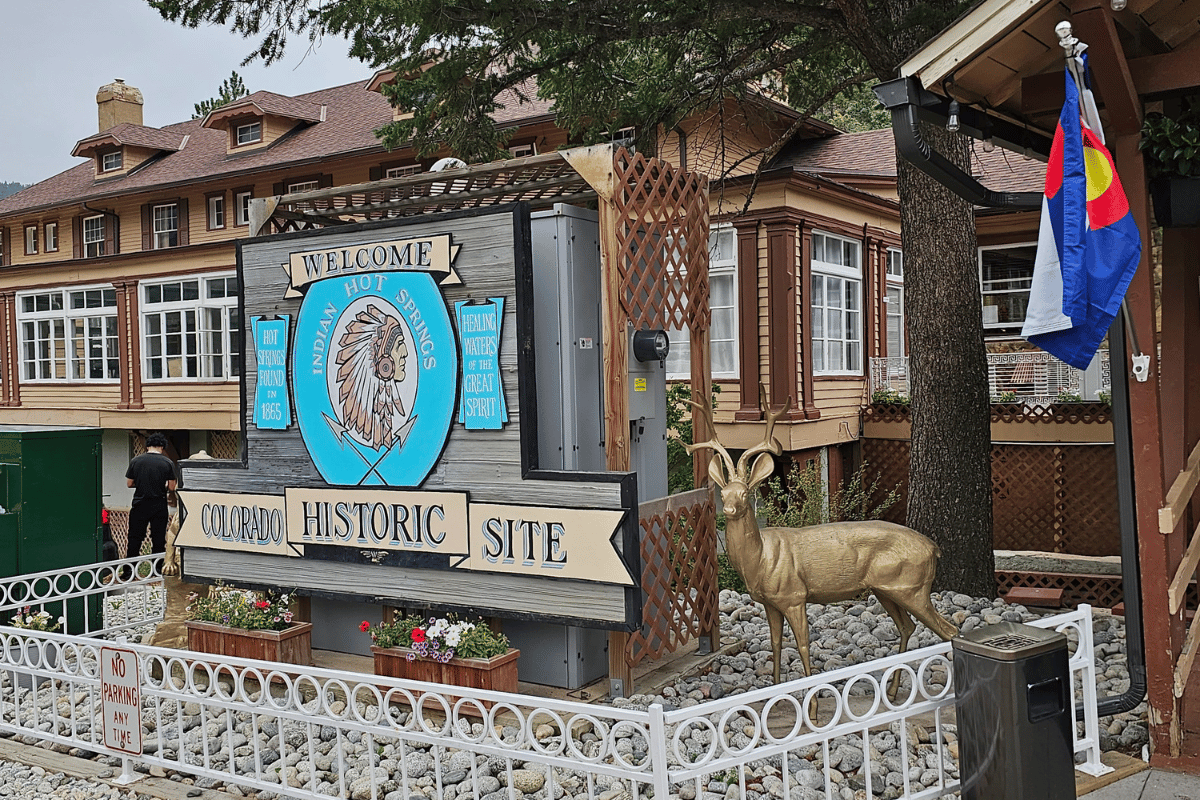 guide to visiting indian hot springs resort colorado featured image