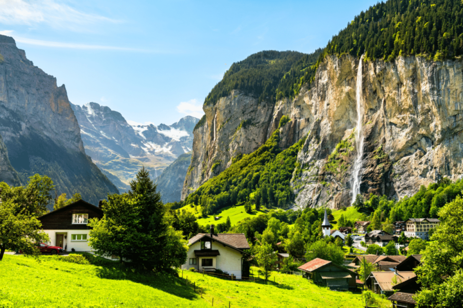 staubbach falls hike in switzerland- lauterbrunnen valley 