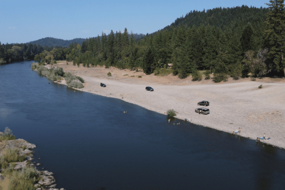 Rogue river- dog-friendly things to do in Grants Pass, OR. 