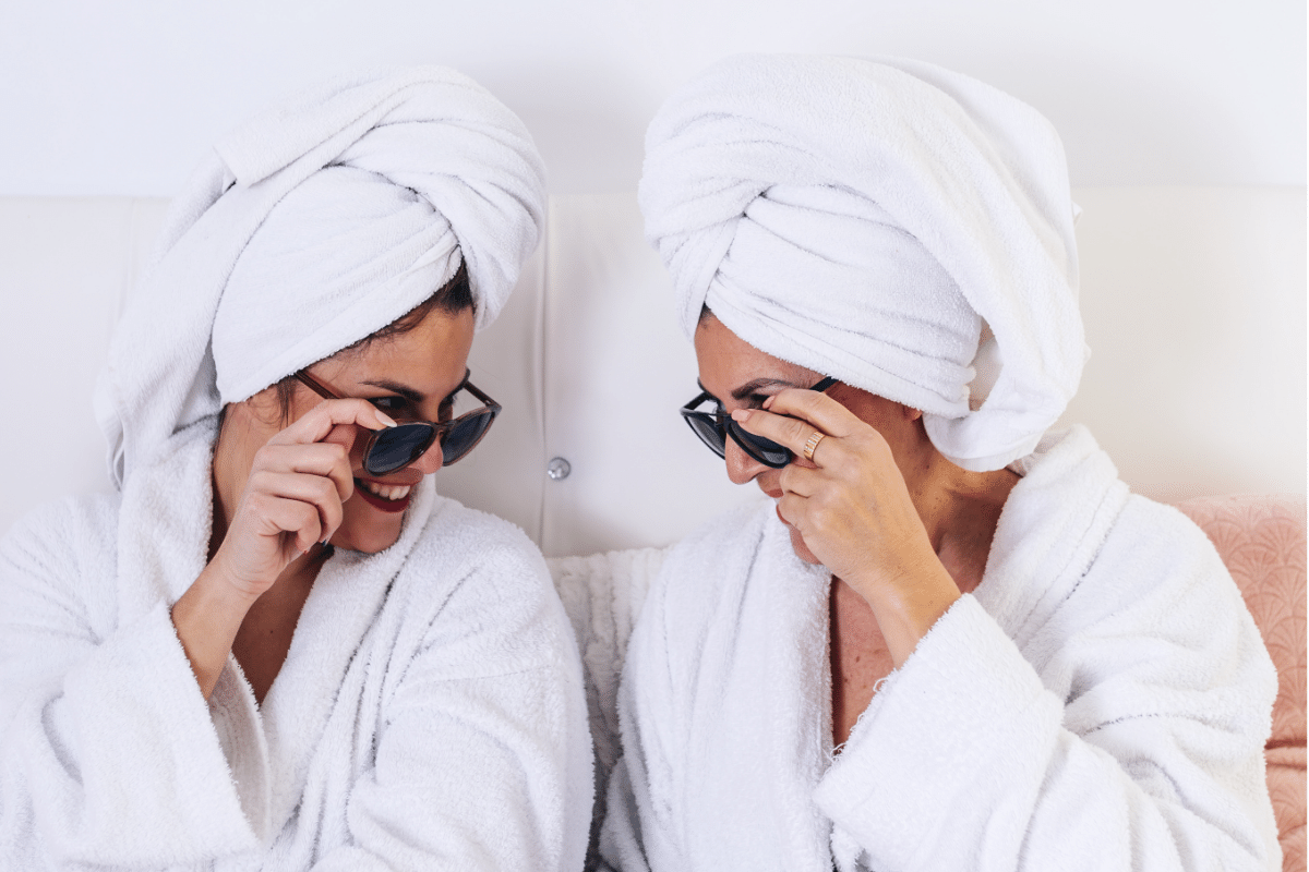 A picture of two girls on a bachelorette party in Austin, Texas