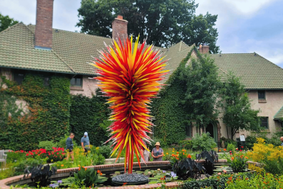 Chihuly glass sculpture in the Ellipse Garden.