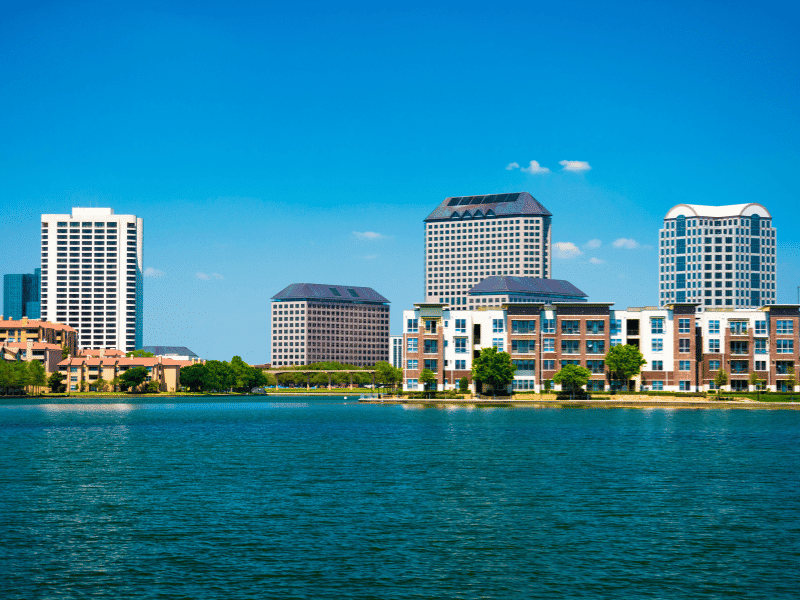 Lake Carolyn in Irving, Texas- date day in Dallas.