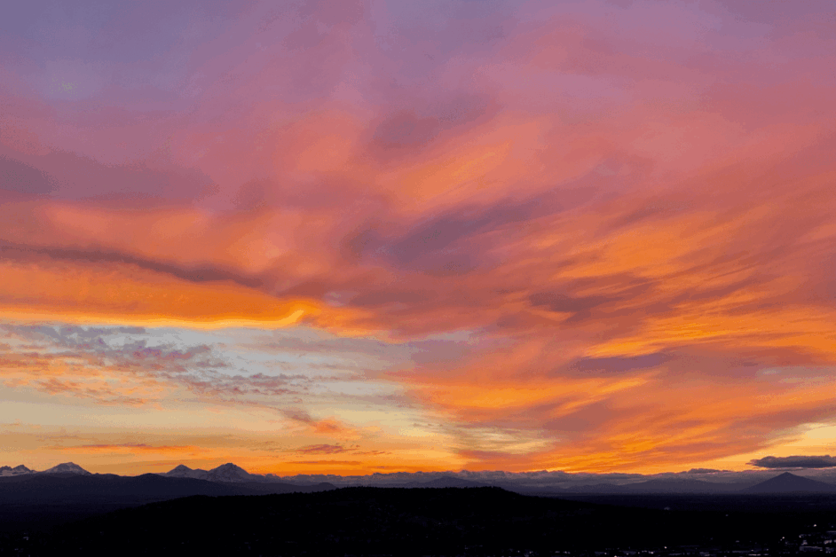 sunset at pilot butte during bend weekend getaway.