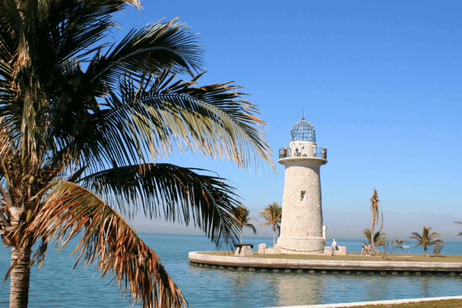 lighthouse at biscayne national park. best national parks to visit in the winter. 