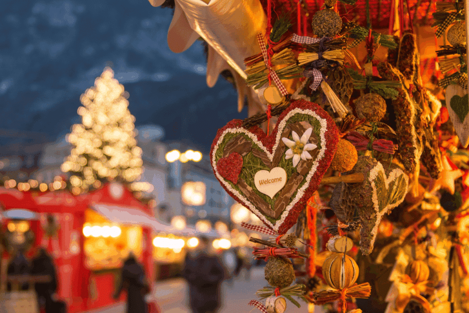 Christmas markets in the usa featured image.