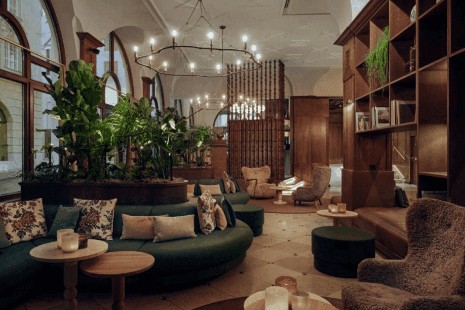 Platz Hotel in oldtown Munich lobby. 