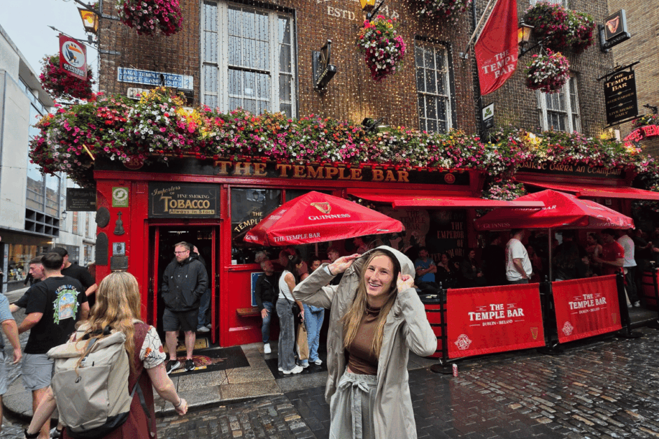temple bar during one day in dublin.