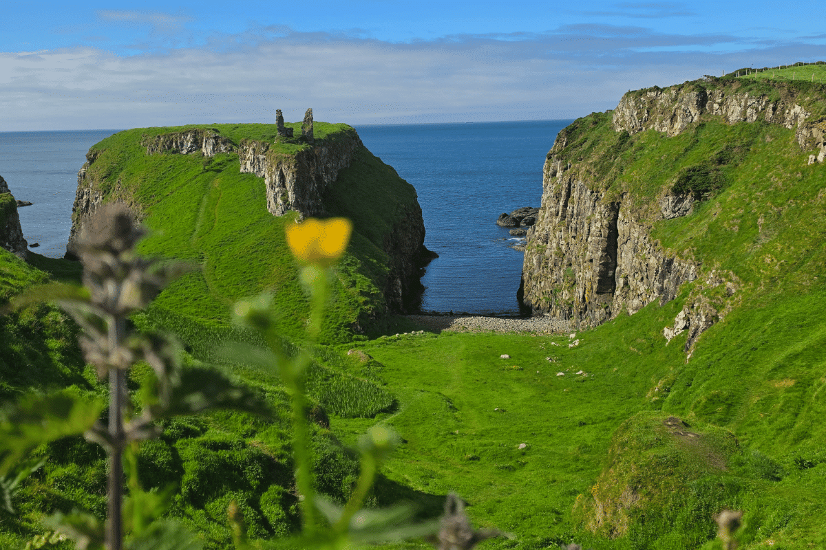 DUNSERVICK CASTLE OVERLOOK.