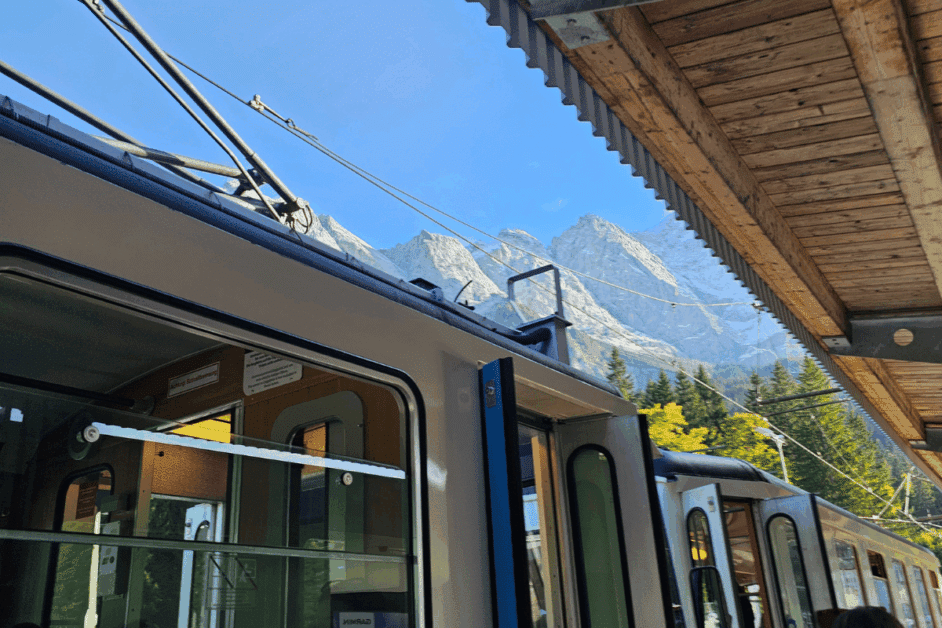 cogwheel train to eibsee lake.